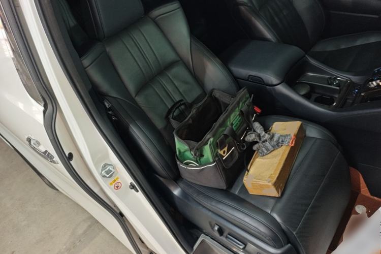 Used Toyota Alphard 2019 Dual-Engine 2.5L Prestige Edition Right Front Seat