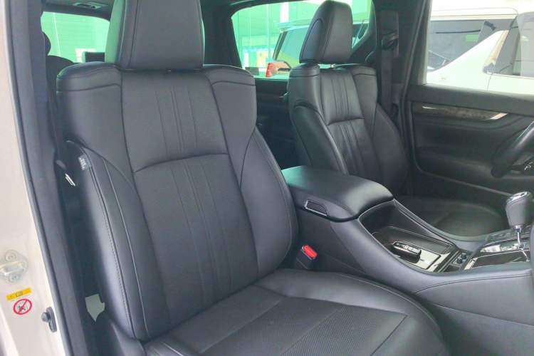 Used Toyota Alphard 2019 Dual-Engine 2.5L Prestige Edition Right Front Seat