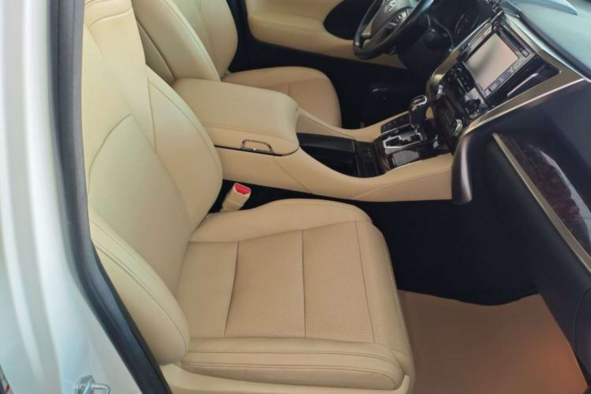 Used Toyota Alphard 2019 Dual-Engine 2.5L Luxury Edition Right Front Seat