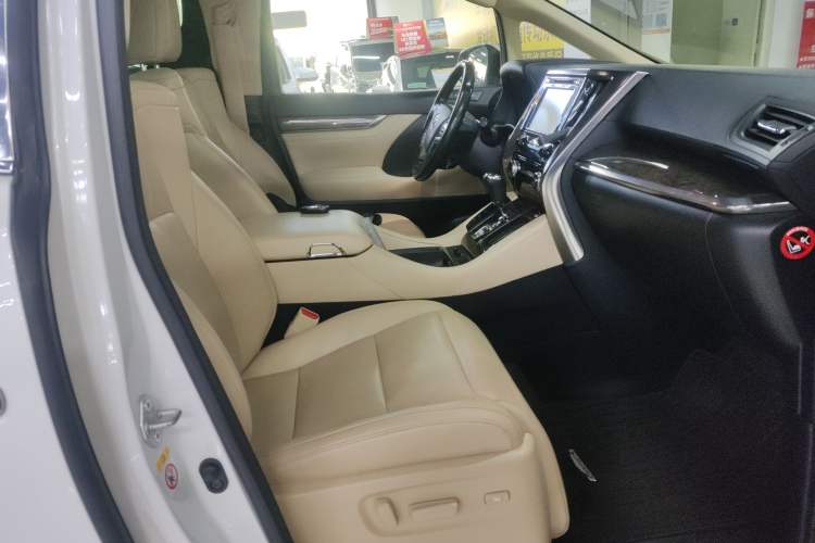 Used Toyota Alphard 2019 Dual-Engine 2.5L Prestige Edition Right Front Seat