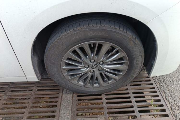 Used Toyota Alphard 2019 Dual-Engine 2.5L Prestige Edition Right Front Wheel Hub