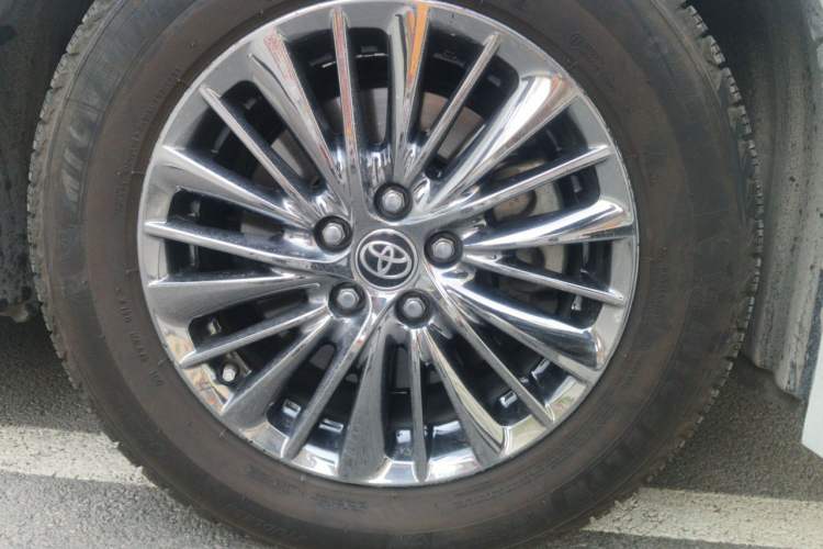 Used Toyota Alphard 2019 Dual-Engine 2.5L Luxury Edition Right Front Wheel Hub