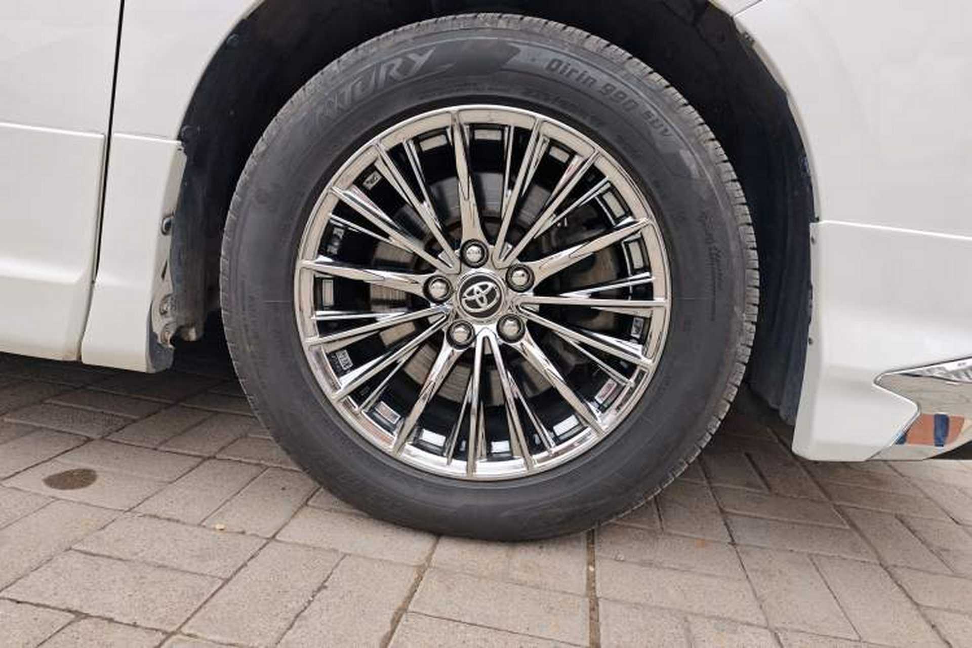 Used Toyota Alphard 2019 Dual-Engine 2.5L Luxury Edition Right Front Wheel Hub