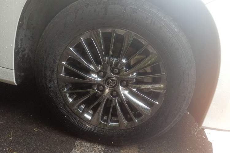 Used Toyota Alphard 2019 Dual-Engine 2.5L Luxury Edition Right Front Wheel Hub