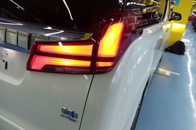 Used Toyota Alphard 2019 Dual-Engine 2.5L Luxury Edition Right Rear Taillight