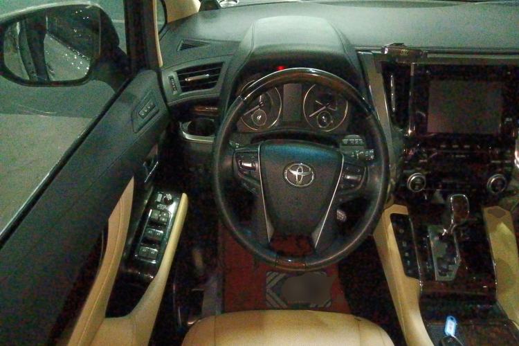 Used Toyota Alphard 2019 Dual-Engine 2.5L Luxury Edition Steering Wheel