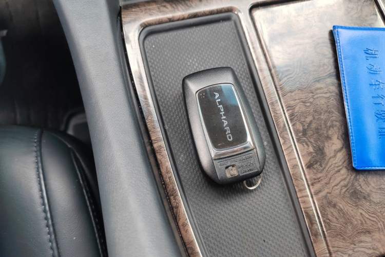 Used Toyota Alphard 2019 Dual-Engine 2.5L Prestige Edition Vehicle Key