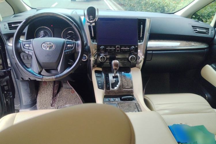 Used Toyota Alphard 2020 Dual-Engine 2.5L Prestige Edition Center Console