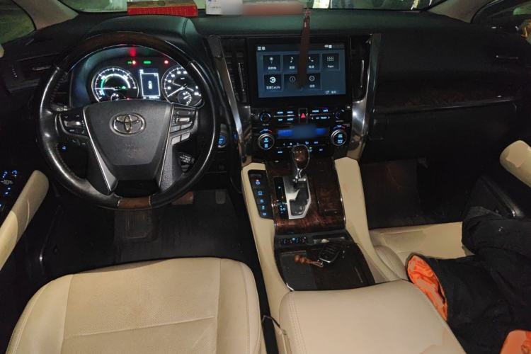 Used Toyota Alphard 2020 Dual-Engine 2.5L Luxury Edition Center Console