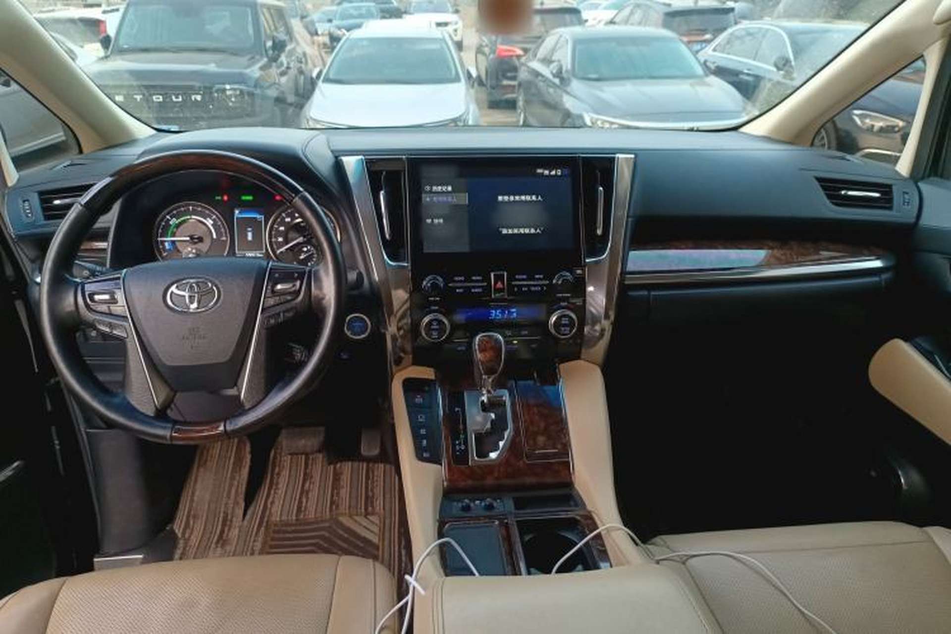 Used Toyota Alphard 2020 Dual-Engine 2.5L Luxury Edition Center Console