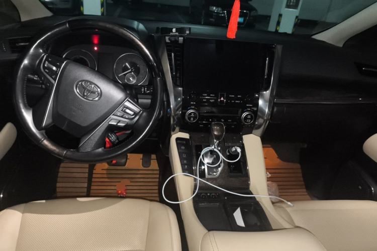 Used Toyota Alphard 2020 Dual-Engine 2.5L Prestige Edition Center Console