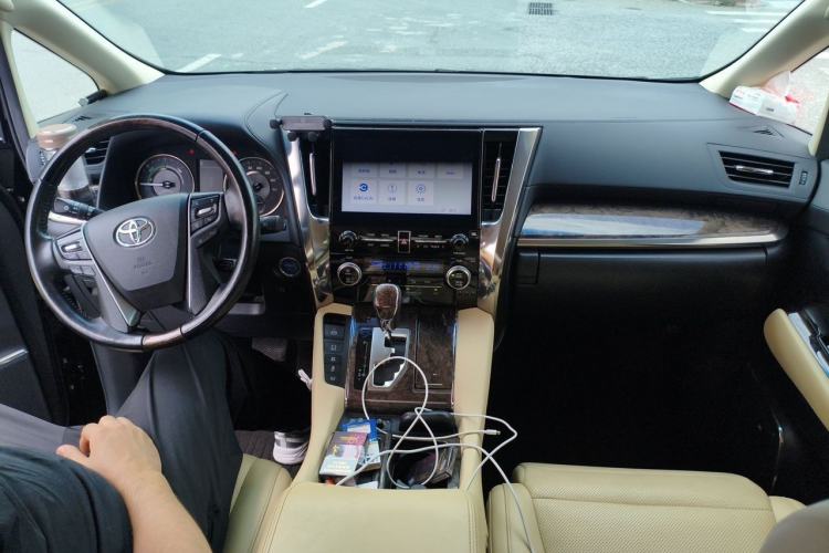 Used Toyota Alphard 2020 Dual-Engine 2.5L Prestige Edition Center Console