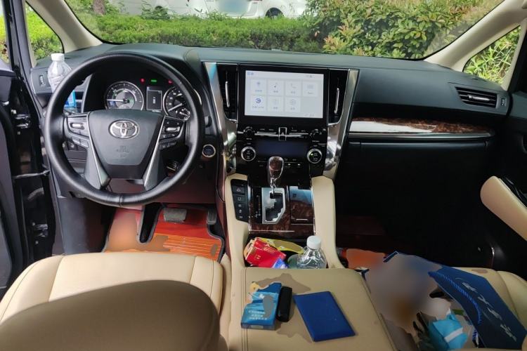 Used Toyota Alphard 2020 Dual-Engine 2.5L Luxury Edition Center Console