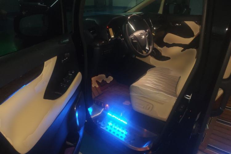 Used Toyota Alphard 2020 Dual-Engine 2.5L Prestige Edition Driver Seat