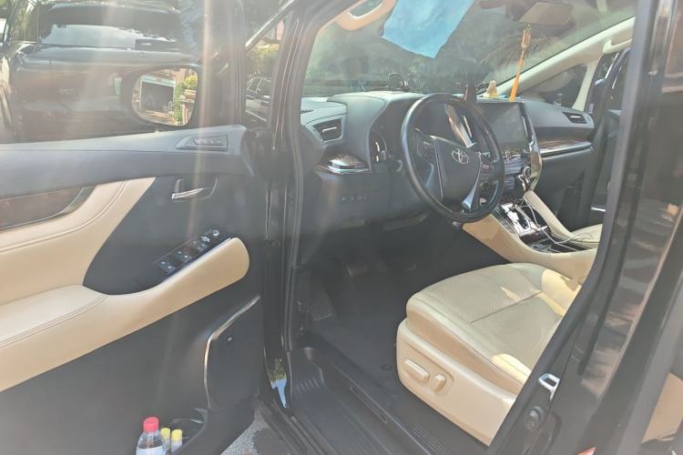 Used Toyota Alphard 2020 Dual-Engine 2.5L Luxury Edition Driver Seat