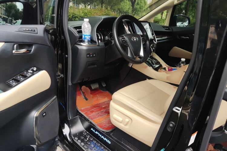 Used Toyota Alphard 2020 Dual-Engine 2.5L Luxury Edition Driver Seat