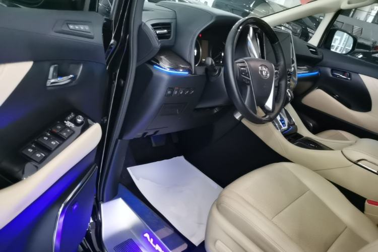 Used Toyota Alphard 2020 Dual-Engine 2.5L Prestige Edition Driver Seat