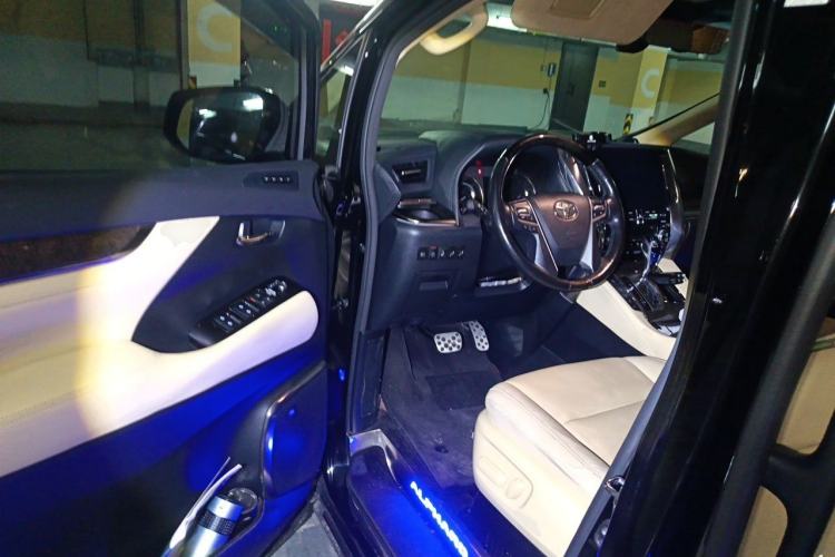 Used Toyota Alphard 2020 Dual-Engine 2.5L Prestige Edition Driver Seat
