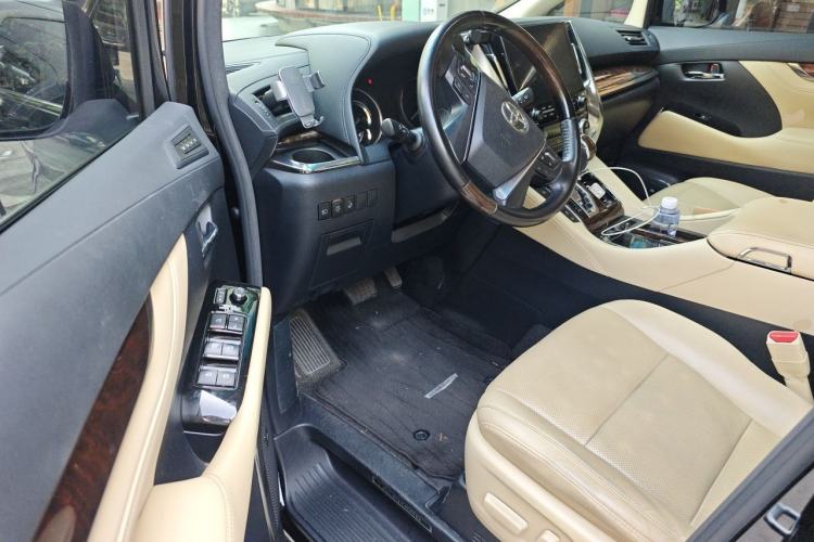 Used Toyota Alphard 2020 Dual-Engine 2.5L Luxury Edition Driver Seat