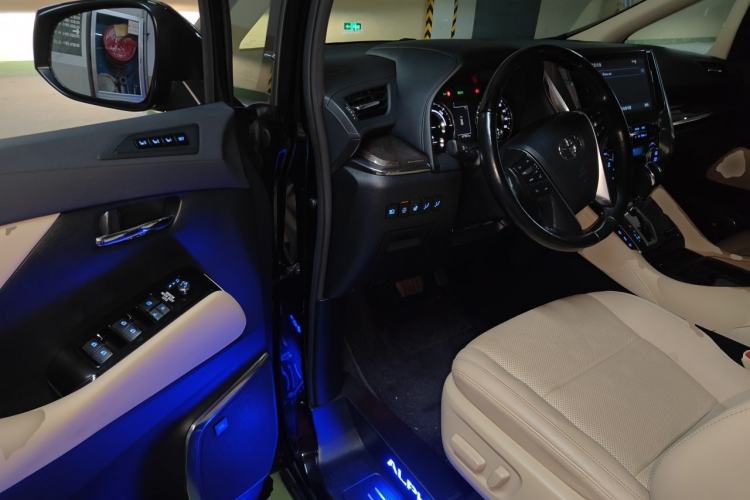 Used Toyota Alphard 2020 Dual-Engine 2.5L Prestige Edition Driver Seat
