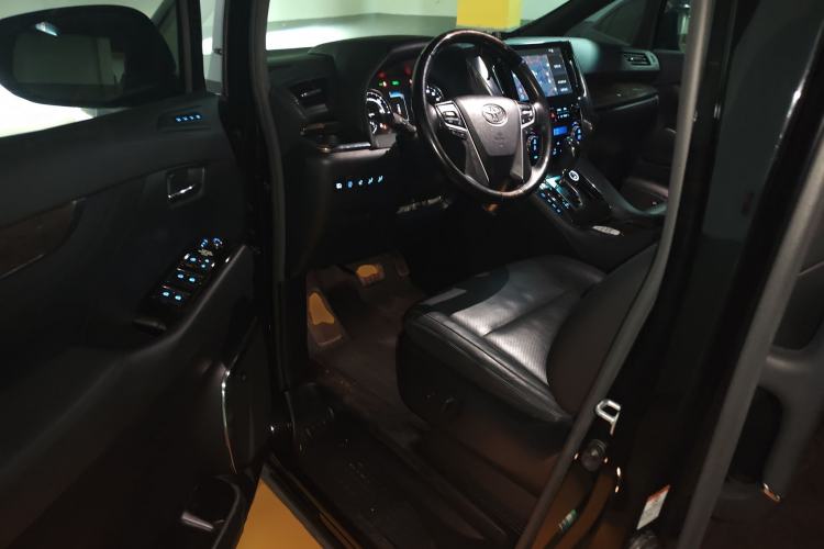 Used Toyota Alphard 2020 Dual-Engine 2.5L Prestige Edition Driver Seat