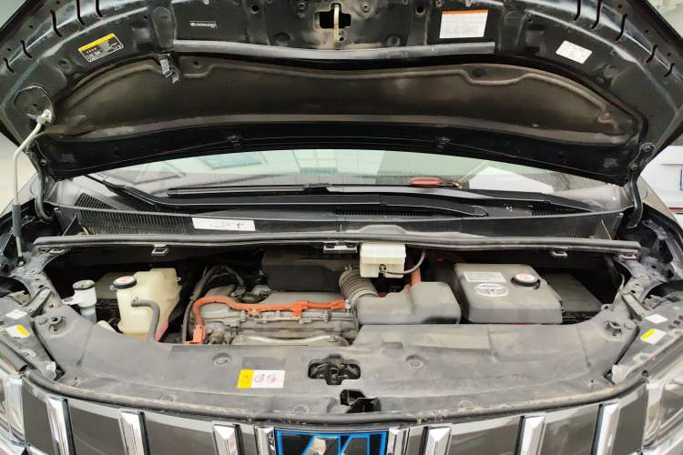 Used Toyota Alphard 2020 Dual-Engine 2.5L Luxury Edition Engine Bay