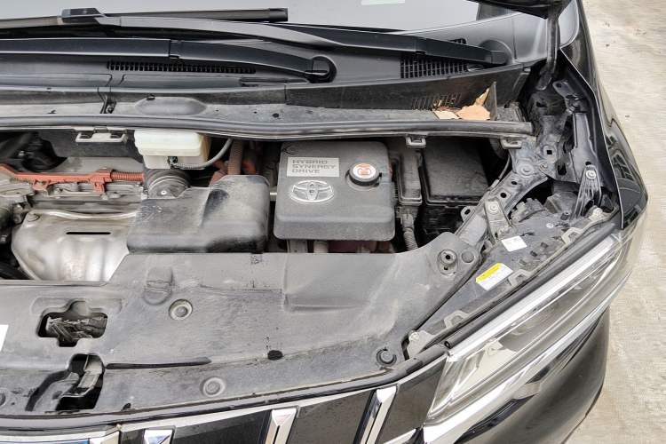 Used Toyota Alphard 2020 Dual-Engine 2.5L Luxury Edition Engine Bay Left