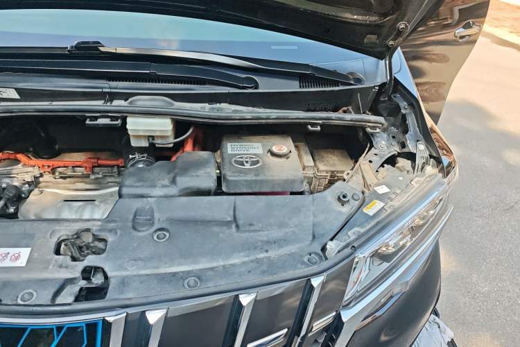 Used Toyota Alphard 2020 Dual-Engine 2.5L Luxury Edition Engine Bay Left