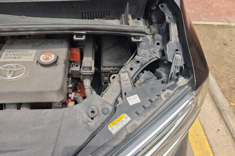 Used Toyota Alphard 2020 Dual-Engine 2.5L Luxury Edition Engine Bay Left
