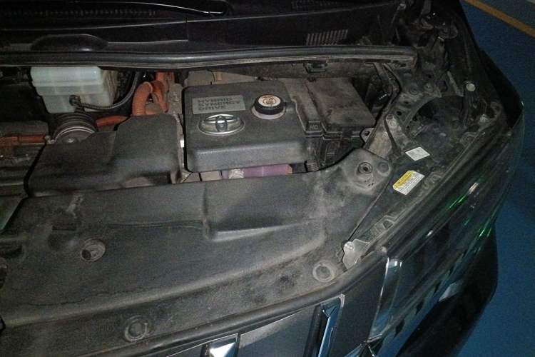 Used Toyota Alphard 2020 Dual-Engine 2.5L Luxury Edition Engine Bay Left