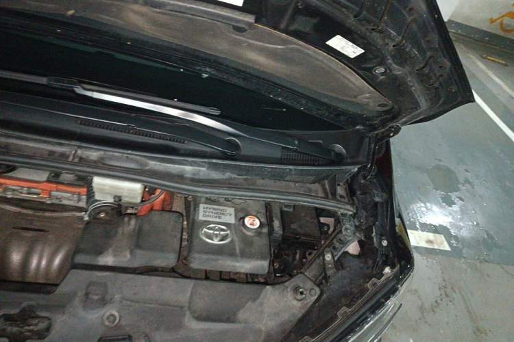 Used Toyota Alphard 2020 Dual-Engine 2.5L Prestige Edition Engine Bay Left