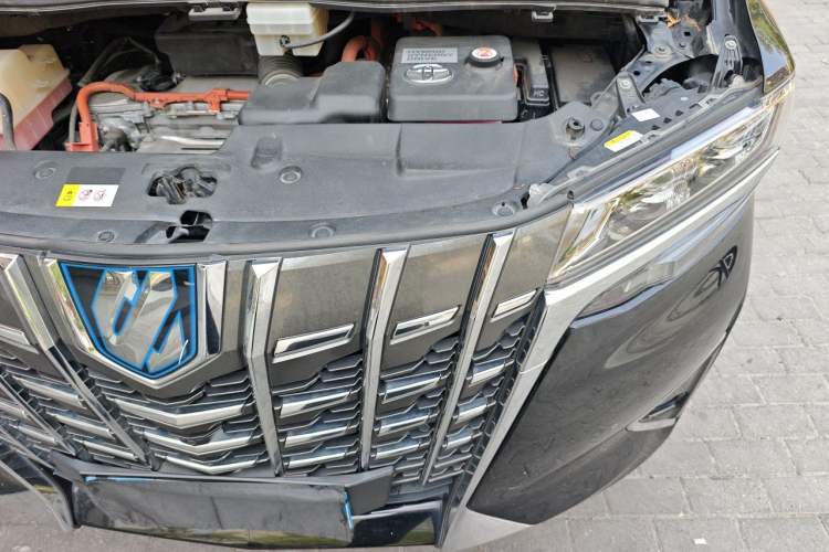 Used Toyota Alphard 2020 Dual-Engine 2.5L Luxury Edition Engine Bay Left