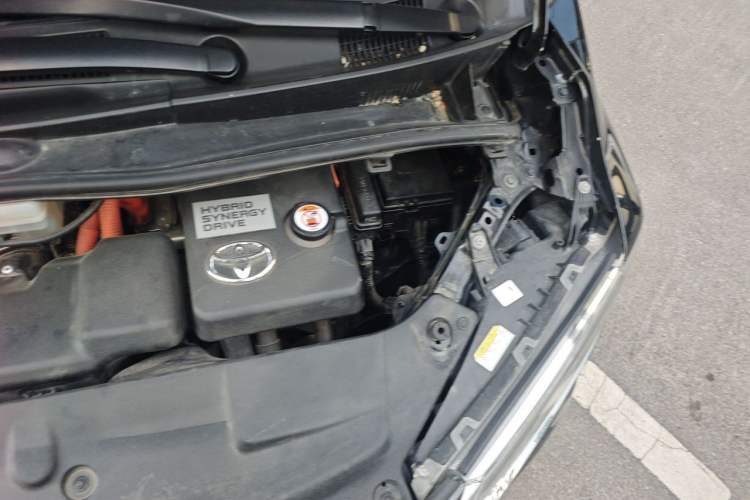 Used Toyota Alphard 2020 Dual-Engine 2.5L Prestige Edition Engine Bay Left