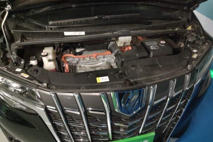 Used Toyota Alphard 2020 Dual-Engine 2.5L Luxury Edition Engine Bay