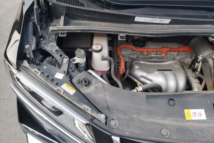 Used Toyota Alphard 2020 Dual-Engine 2.5L Luxury Edition Engine Bay Right