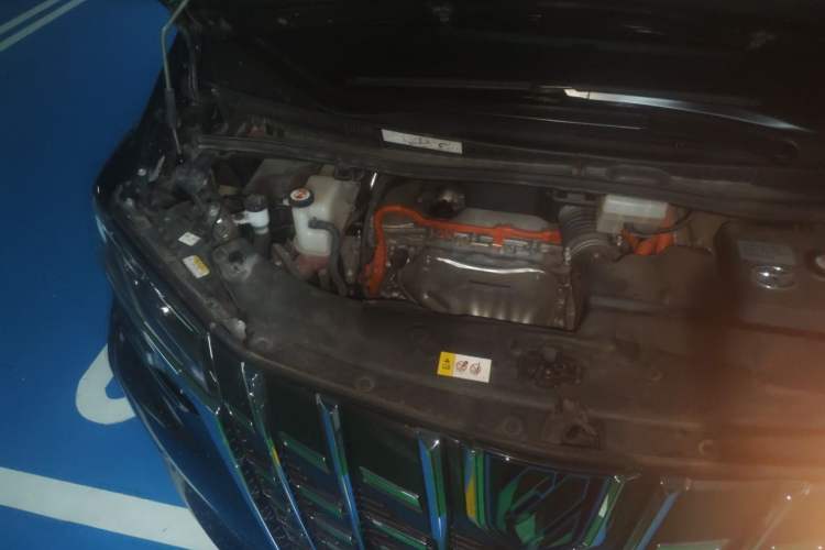 Used Toyota Alphard 2020 Dual-Engine 2.5L Prestige Edition Engine Bay Right