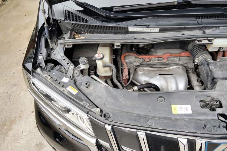 Used Toyota Alphard 2020 Dual-Engine 2.5L Luxury Edition Engine Bay Right