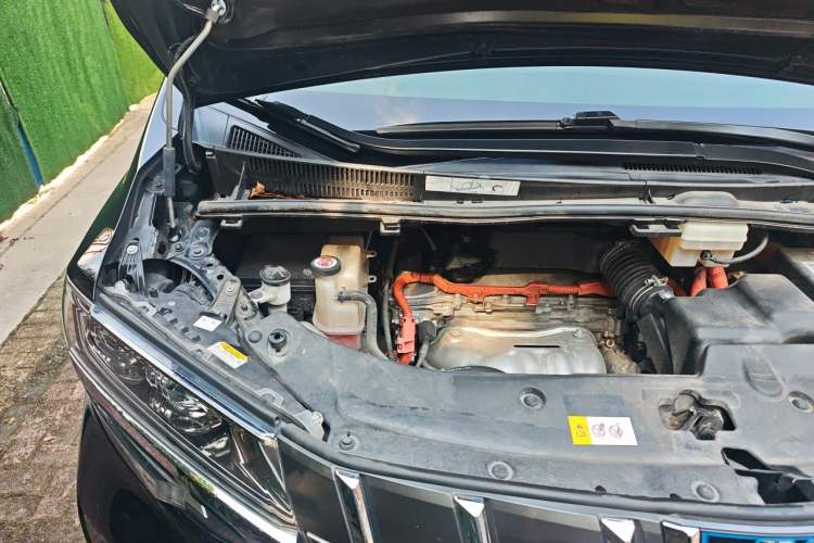 Used Toyota Alphard 2020 Dual-Engine 2.5L Luxury Edition Engine Bay Right