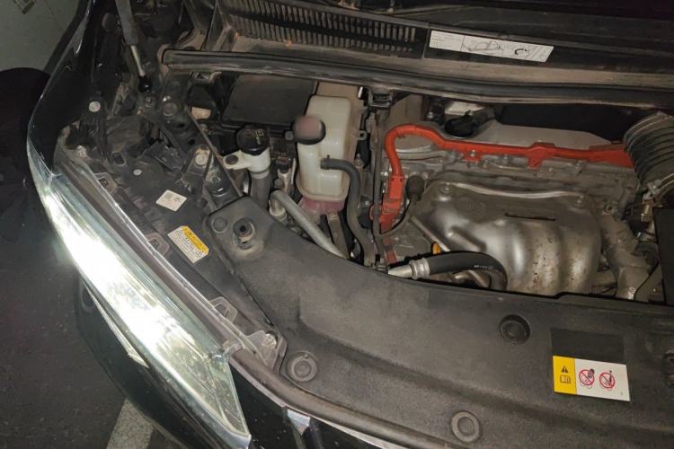 Used Toyota Alphard 2020 Dual-Engine 2.5L Luxury Edition Engine Bay Right