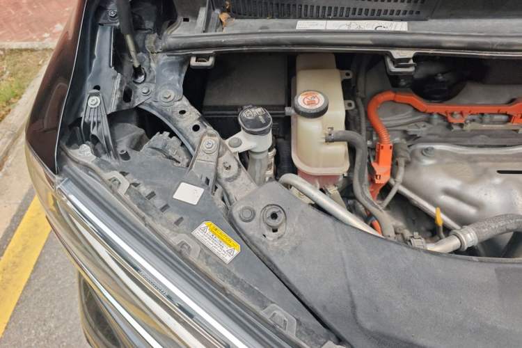 Used Toyota Alphard 2020 Dual-Engine 2.5L Luxury Edition Engine Bay Right