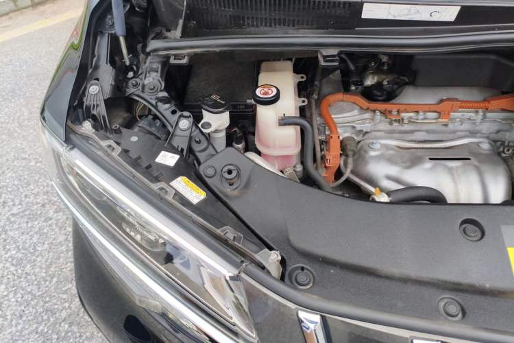 Used Toyota Alphard 2020 Dual-Engine 2.5L Prestige Edition Engine Bay Right