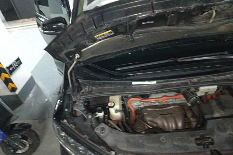 Used Toyota Alphard 2020 Dual-Engine 2.5L Prestige Edition Engine Bay Right