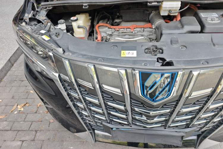 Used Toyota Alphard 2020 Dual-Engine 2.5L Luxury Edition Engine Bay Right