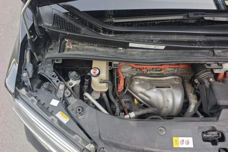 Used Toyota Alphard 2020 Dual-Engine 2.5L Prestige Edition Engine Bay Right