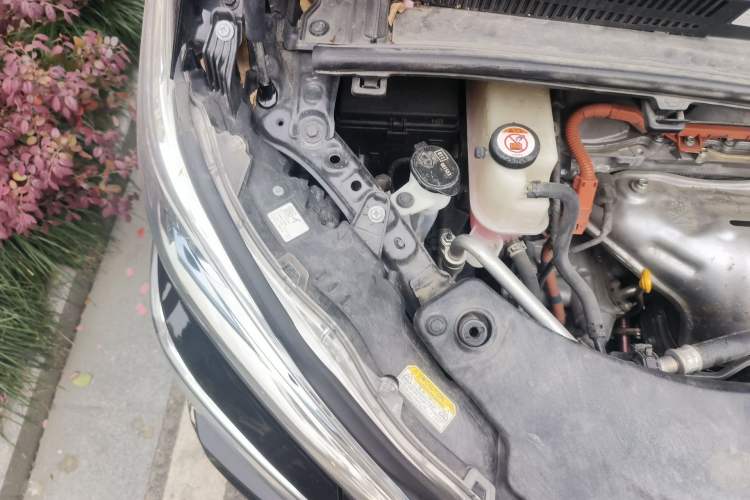 Used Toyota Alphard 2020 Dual-Engine 2.5L Prestige Edition Engine Bay Right