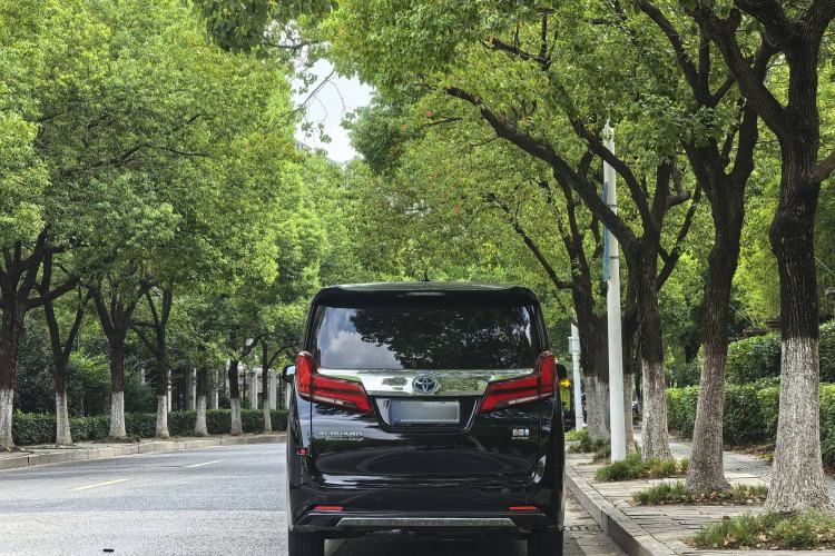Used Toyota Alphard 2020 Dual-Engine 2.5L Luxury Edition Exterior 3