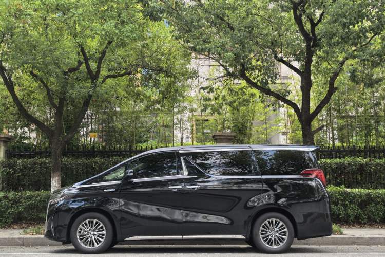 Used Toyota Alphard 2020 Dual-Engine 2.5L Luxury Edition Exterior 5