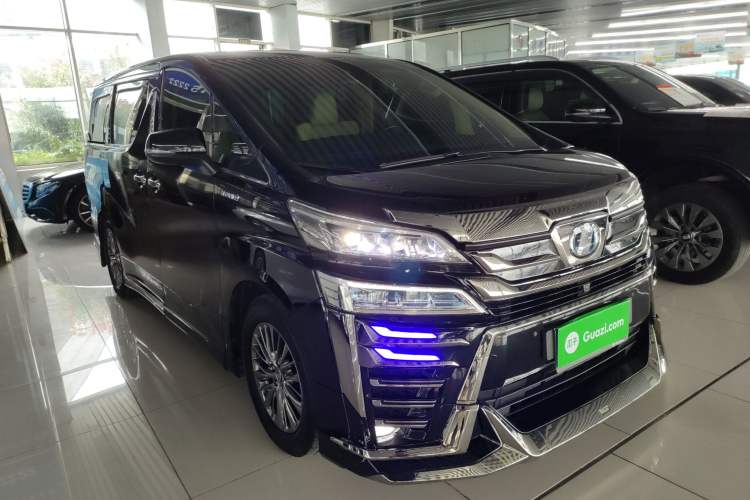 Used Toyota Alphard 2020 Dual-Engine 2.5L Luxury Edition Front Right 45 Deg