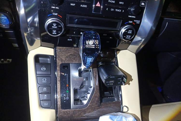 Used Toyota Alphard 2020 Dual-Engine 2.5L Prestige Edition Gear Lever