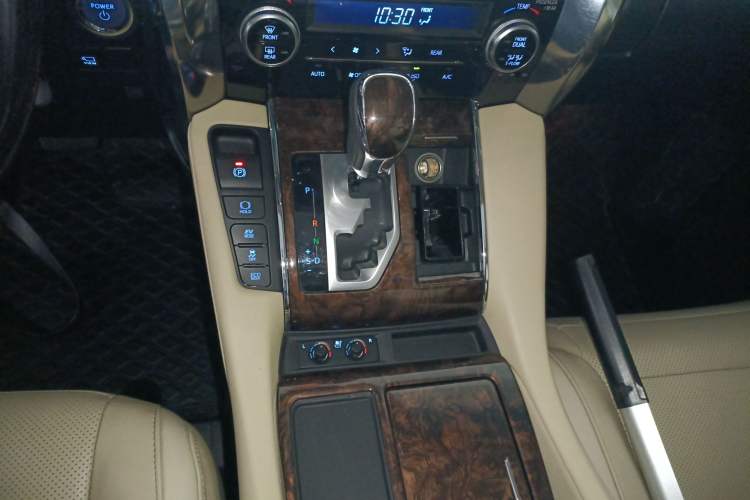Used Toyota Alphard 2020 Dual-Engine 2.5L Luxury Edition Gear Lever